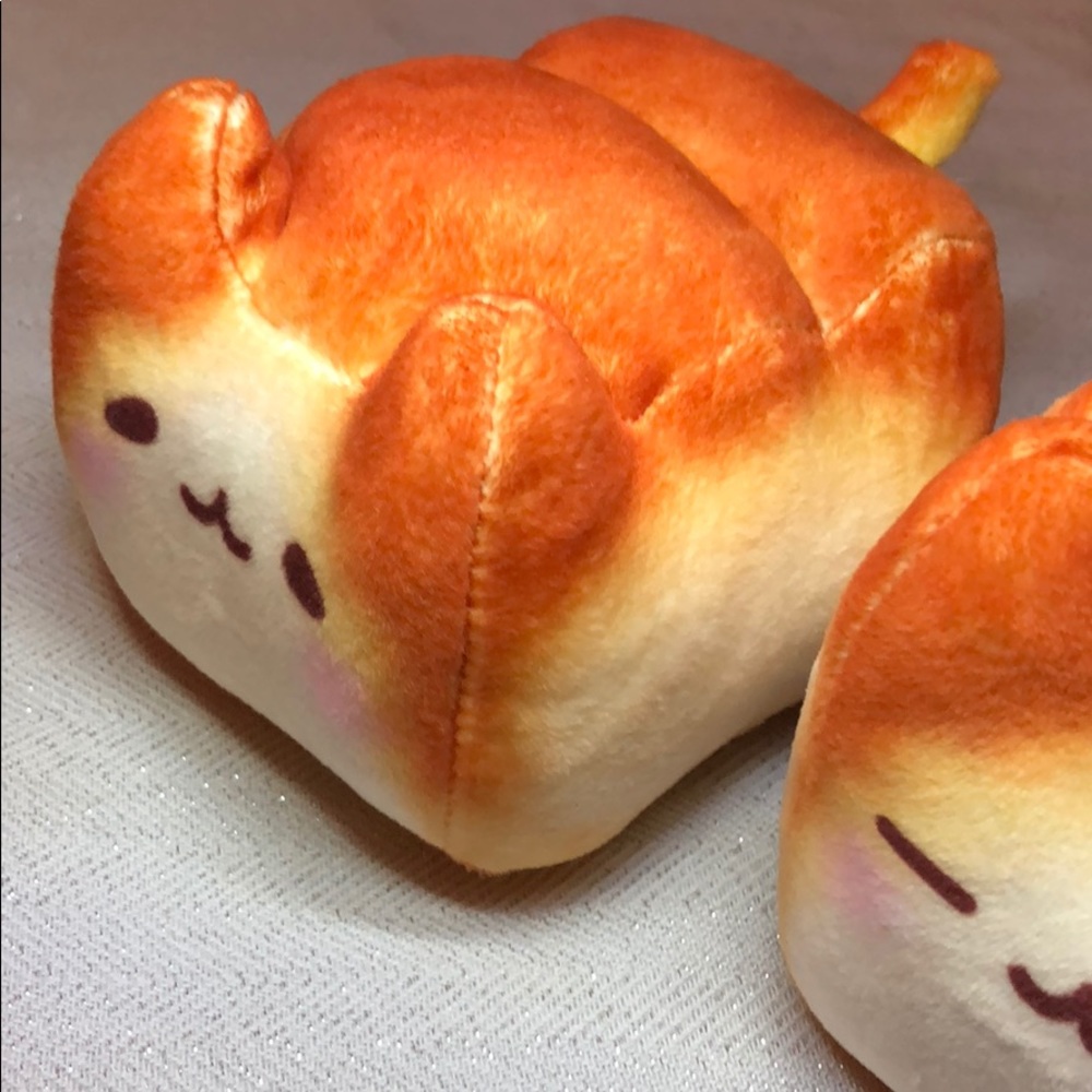 2 Kawaii Cat Kitten Neko Bread Plush Key Chain Set - Picture 4 of 4